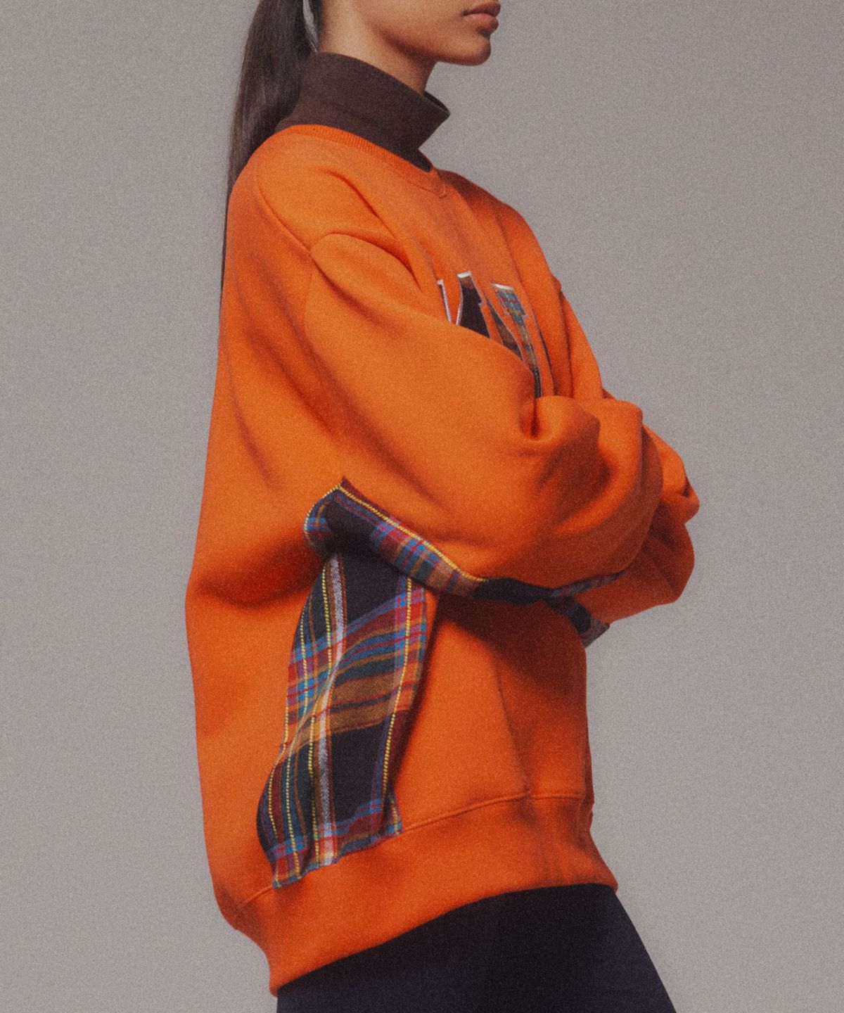 미나수(MENASOO) Check Combination Sweatshirt_Orange_기모원단