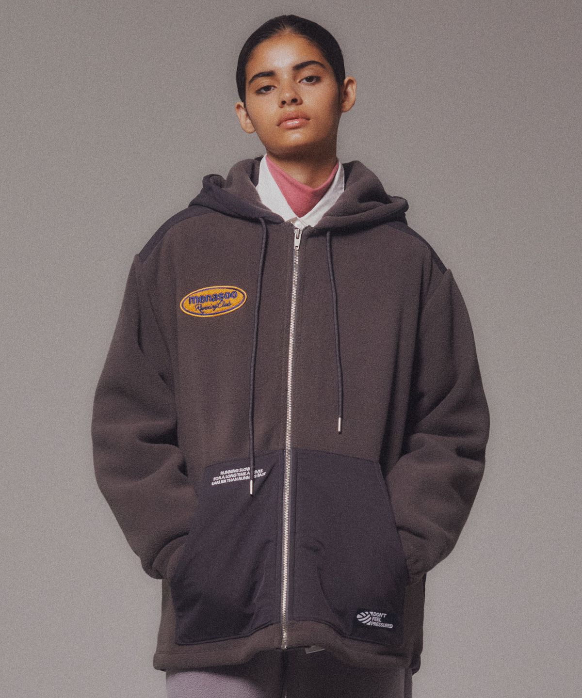 미나수(MENASOO) Fleece Hood Jacket_Charcoal