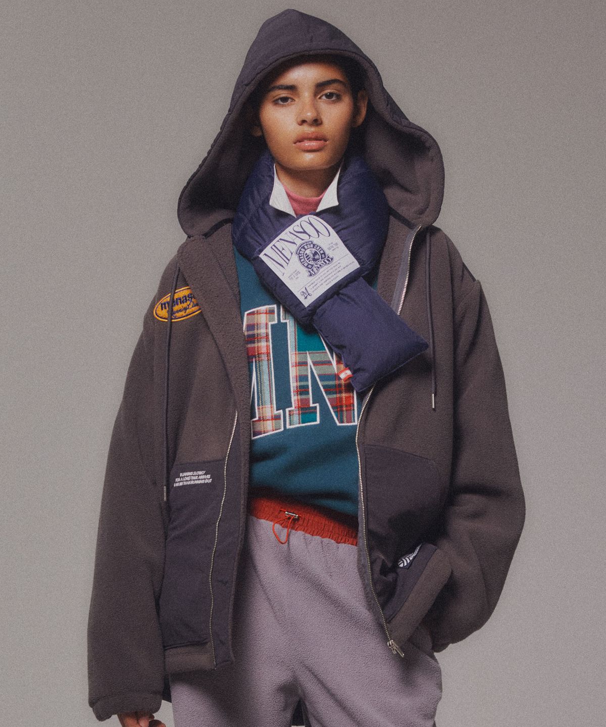 미나수(MENASOO) Fleece Hood Jacket_Charcoal