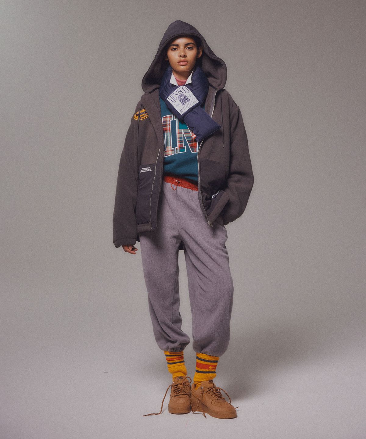 미나수(MENASOO) Fleece Hood Jacket_Charcoal