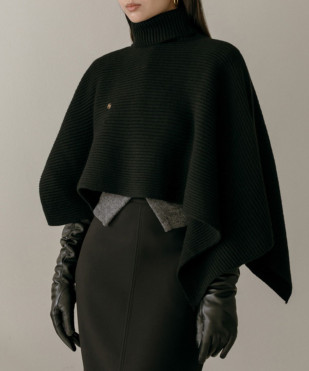 메이버유(MAYVERU) Temp Turtleneck Wool Cape Knitwear _ Black