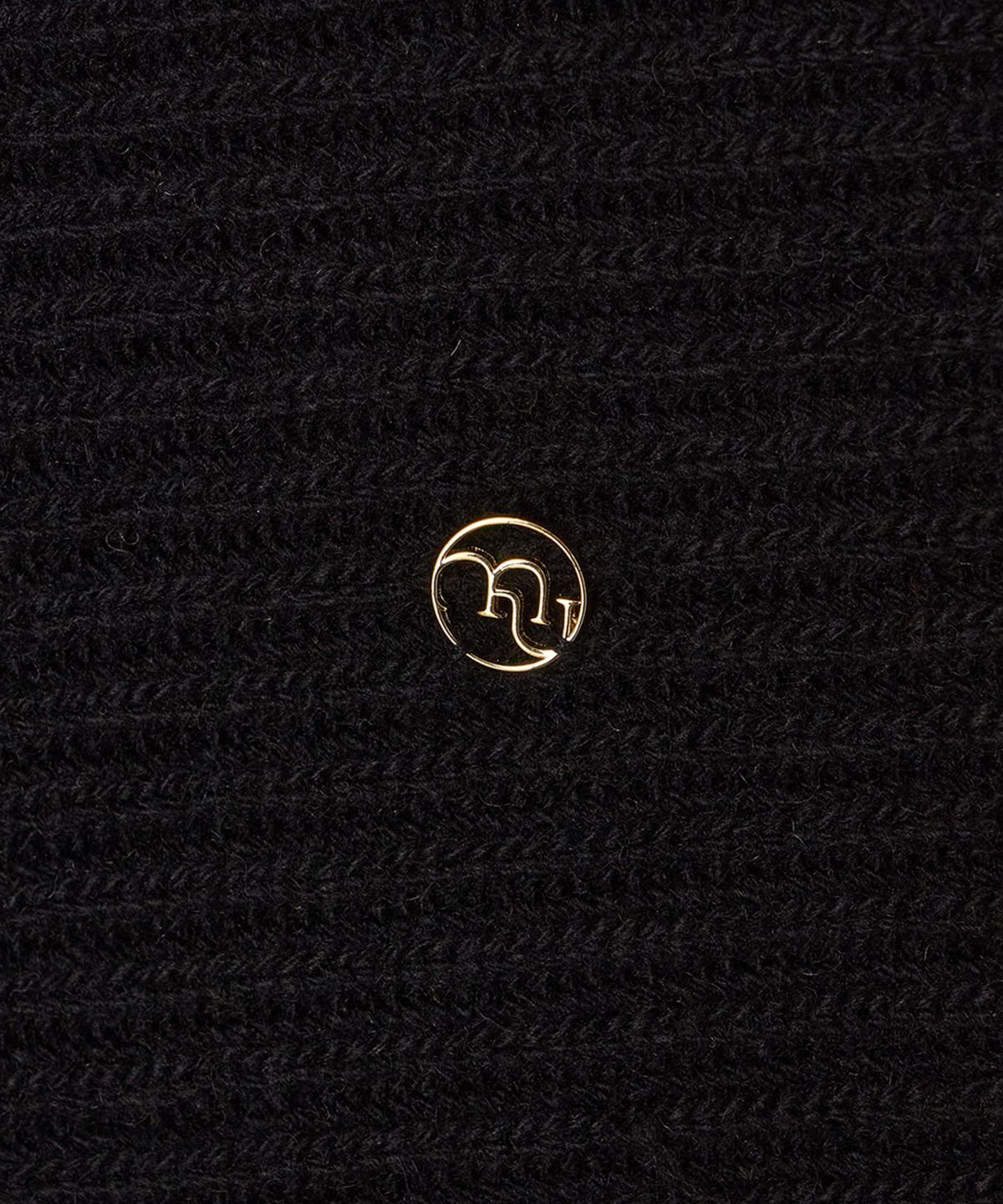메이버유(MAYVERU) Temp Turtleneck Wool Cape Knitwear _ Black