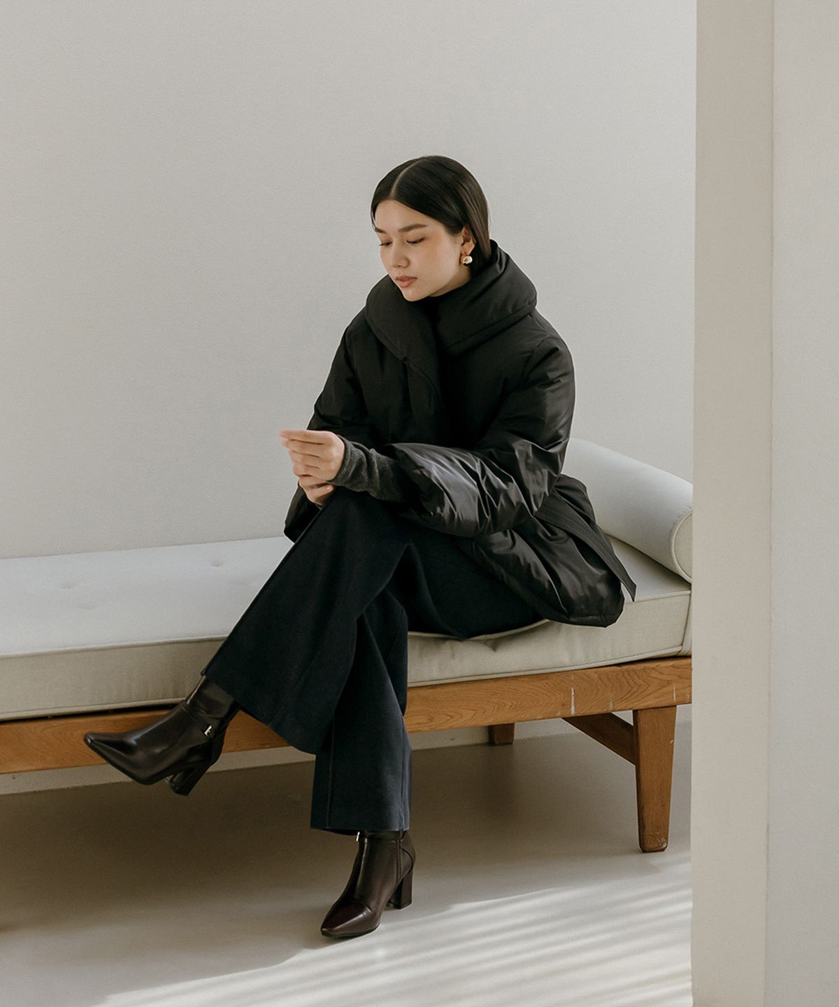 메이버유(MAYVERU) Walters Padding Jumper _ Black