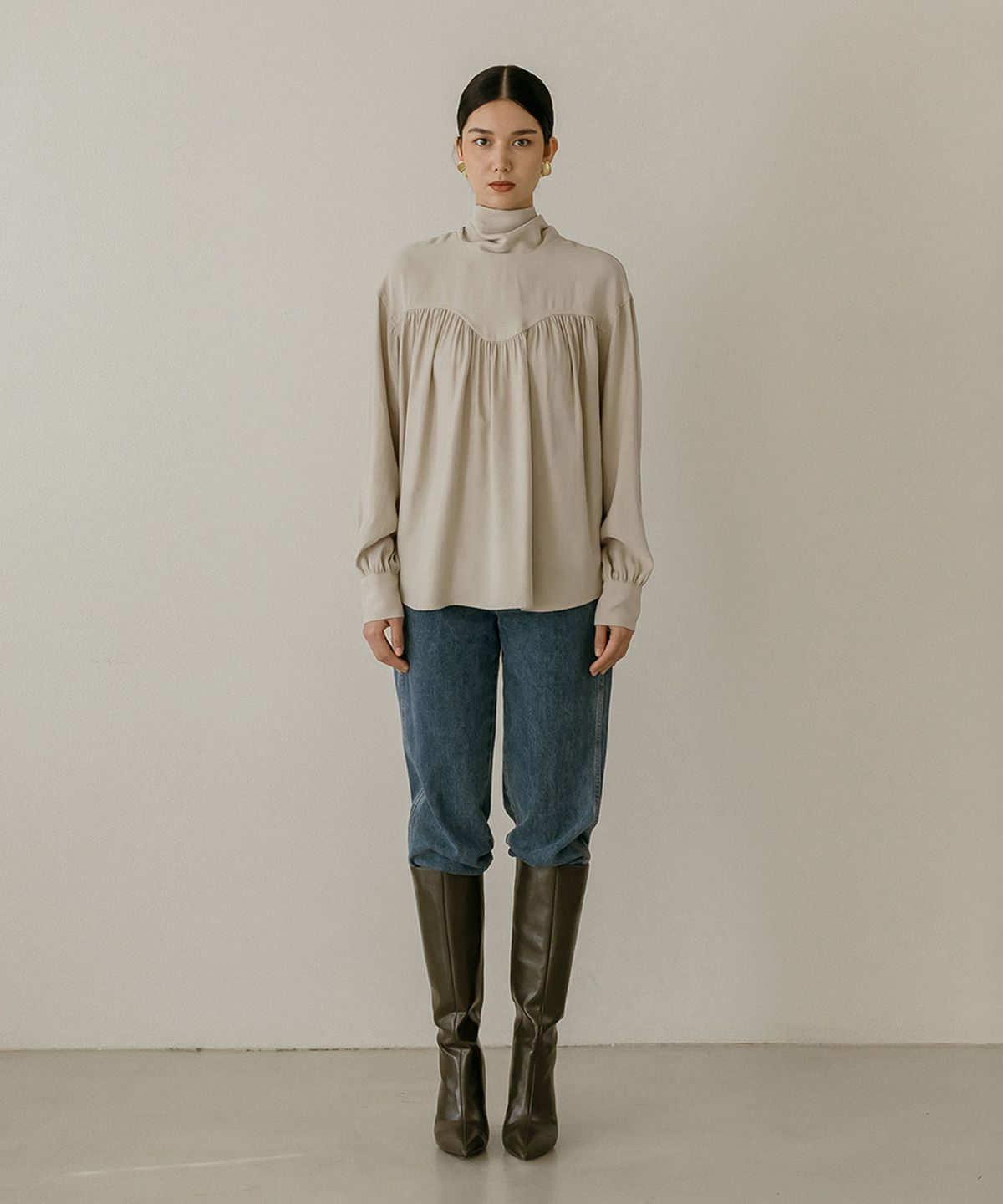 메이버유(MAYVERU) Analeigh Tie Blouse _ Beige