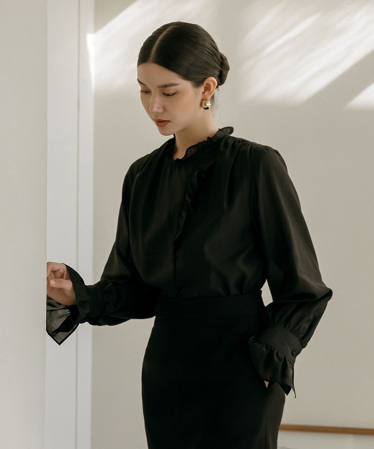 메이버유(MAYVERU) Novelle Stitch Skirt _ Black