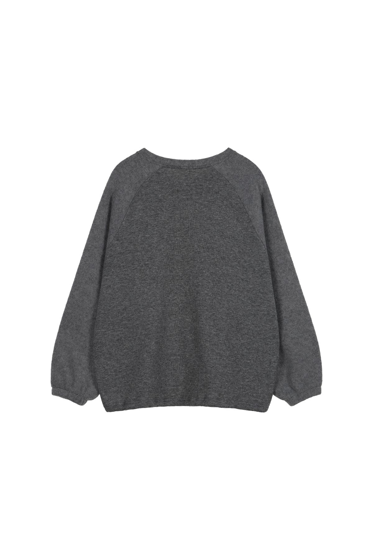 다이닛(DEINET) SMOOTH D LOGO SWEATSHIRTS IN CHARCOAL
