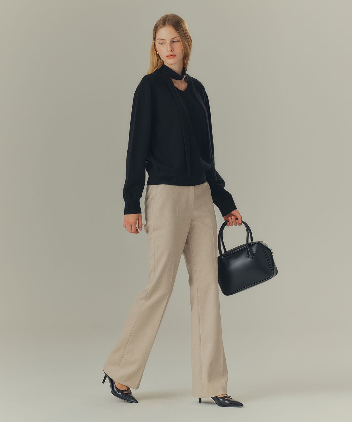 마인드브릿지 우먼(MIND BRIDGE WOMEN) [W][COUTURE]홀가먼트 브이넥 타이 니트 - 2color