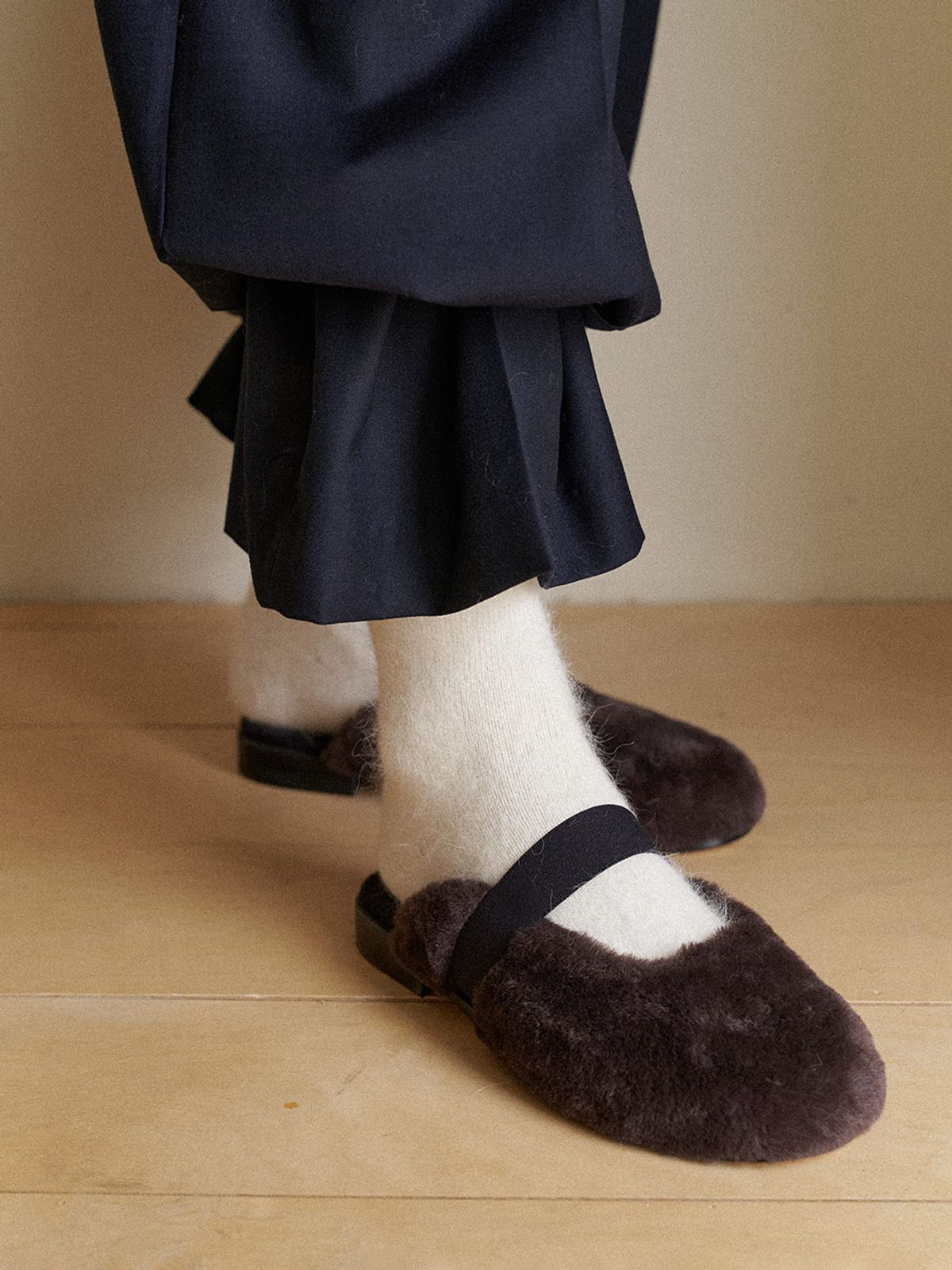 더조히(THE JOHI) Cozy Fur Bloafers_3 Colors