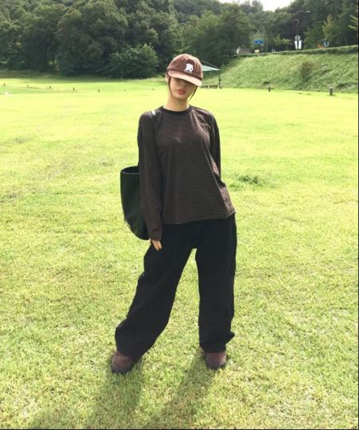 발루트(BALLUTE) DUSTY STRIPE LONG SLEEVE (BLACK&BROWN)