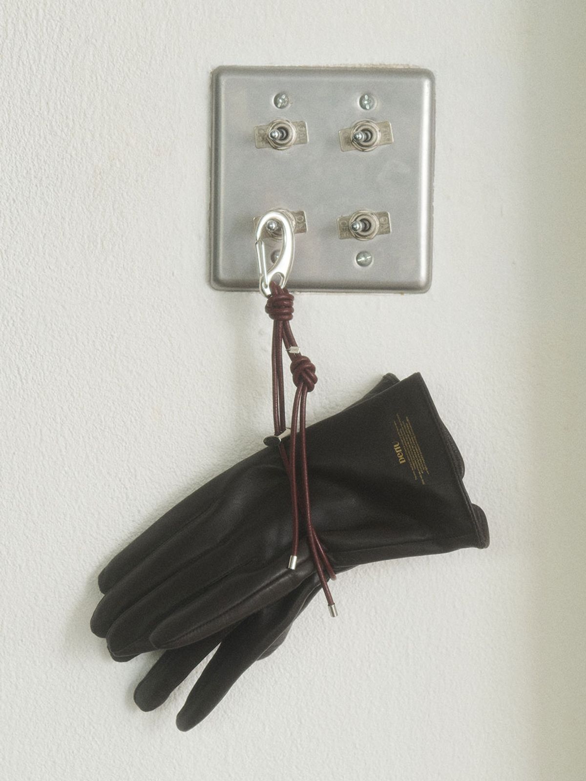 데누(DENU) Glove Holder Leather strap Keyring [2color]