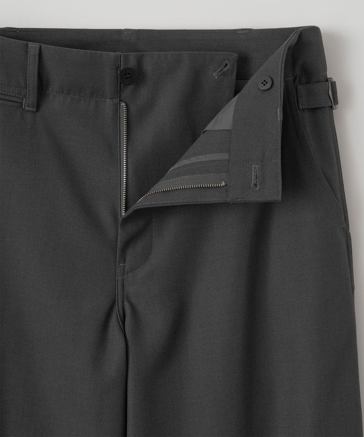 어나더 오피스(ANOTHER OFFICE) M-41 Weapon Slacks (Charcoal)