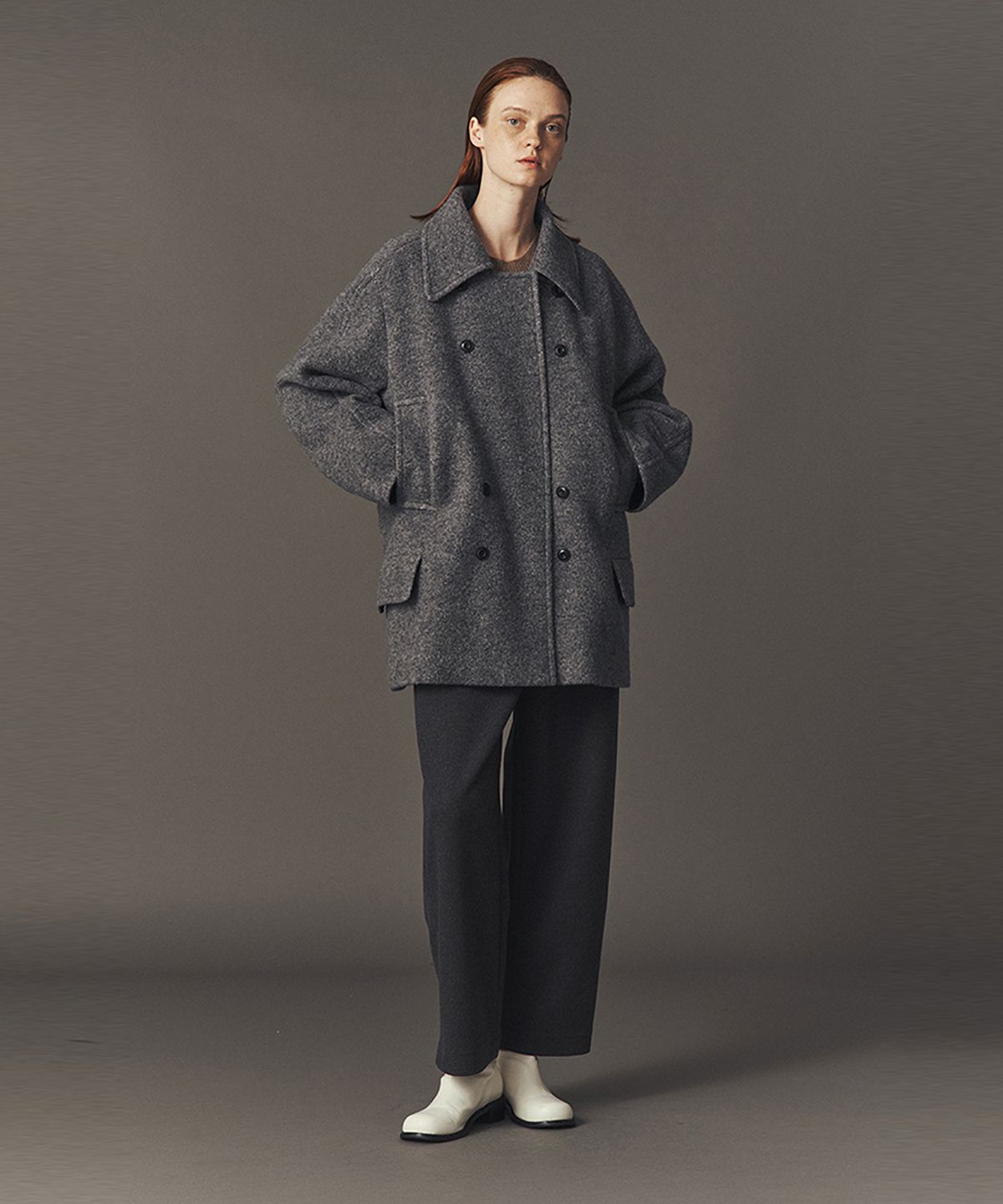 아위(AHWE) BOUCLE HALF COAT_GREY
