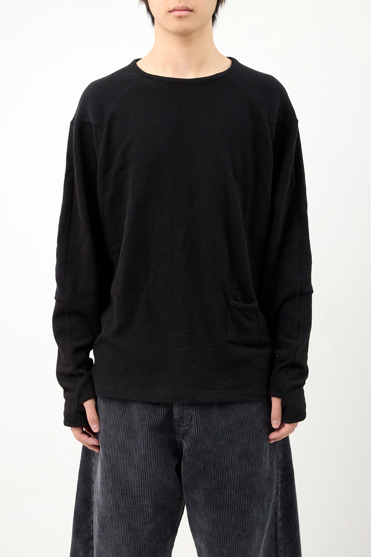 해칭룸(HATCHINGROOM) Incision Tee Black
