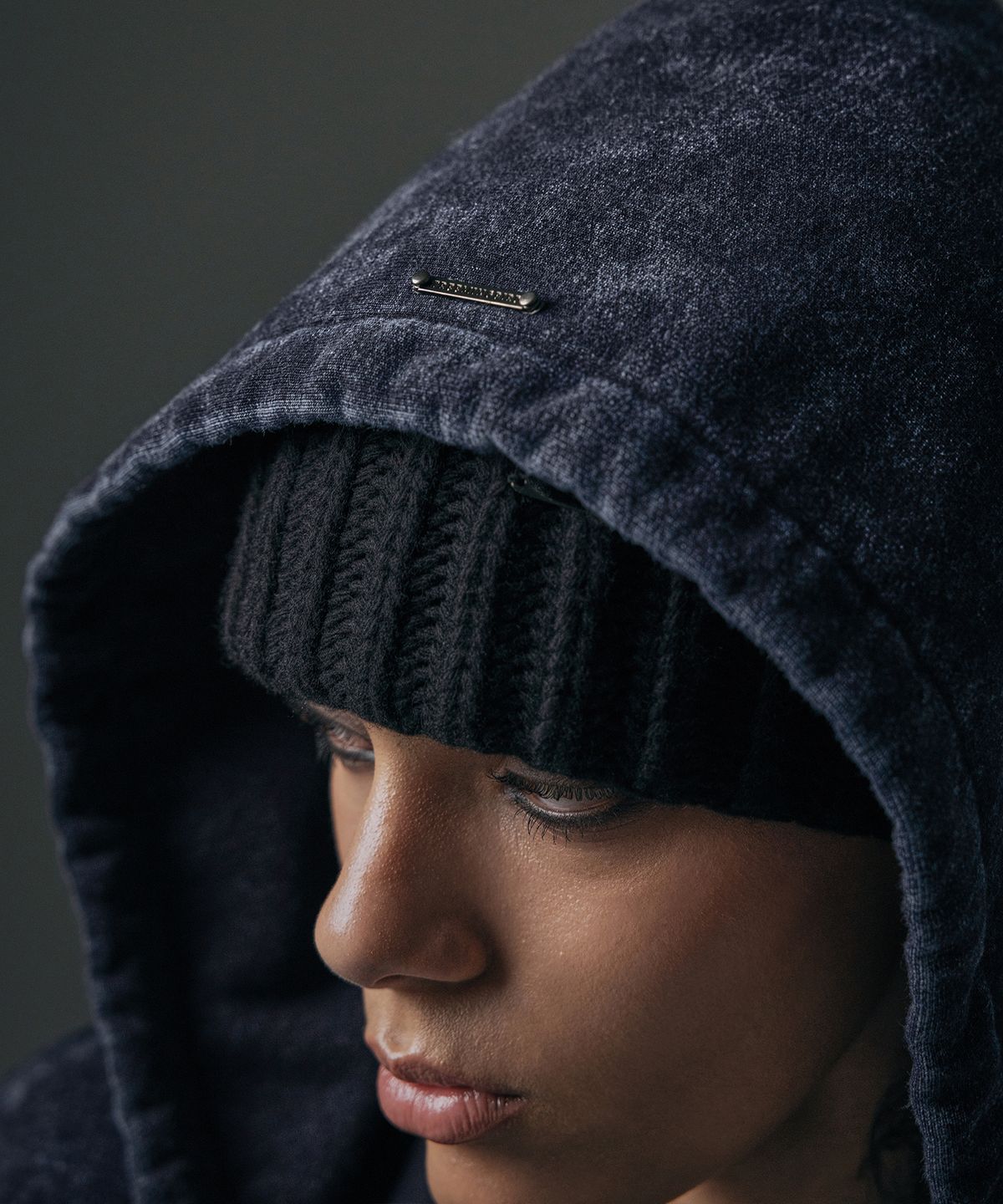 트리밍버드(TREEMINGBIRD) Stone Washing Vertical Logo Sweat Hoodie [ Blue ]