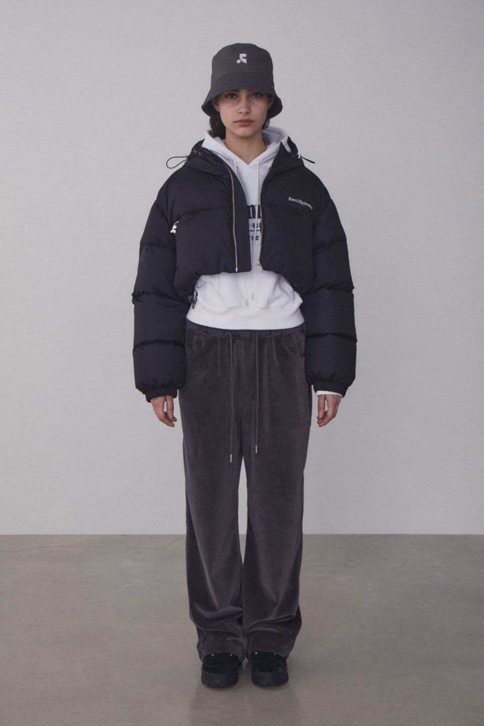 MUSINSA | REST&RECREATION RR HOOD SHORT DOWN JACKET - BLACK