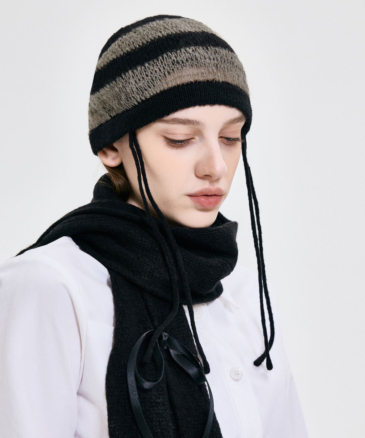 킴지수(KIMZISU) Ribbon Tied Beanie _ BLACK