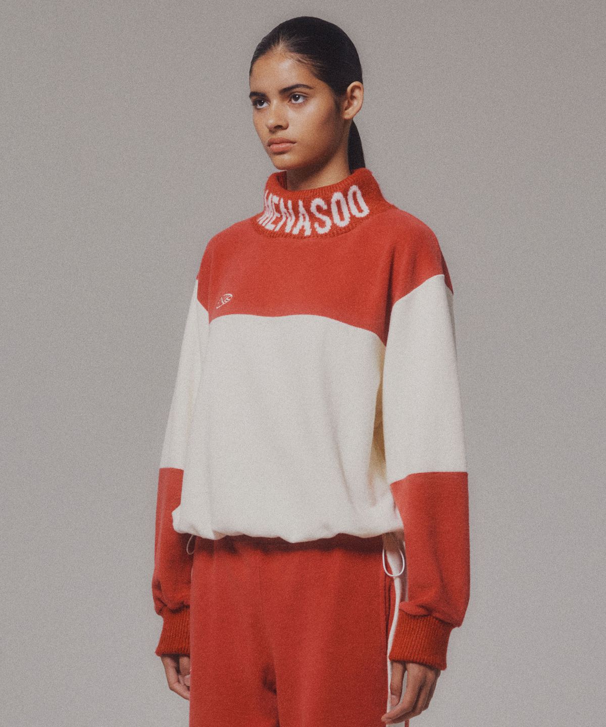 미나수(MENASOO) Knit High Neck_Red