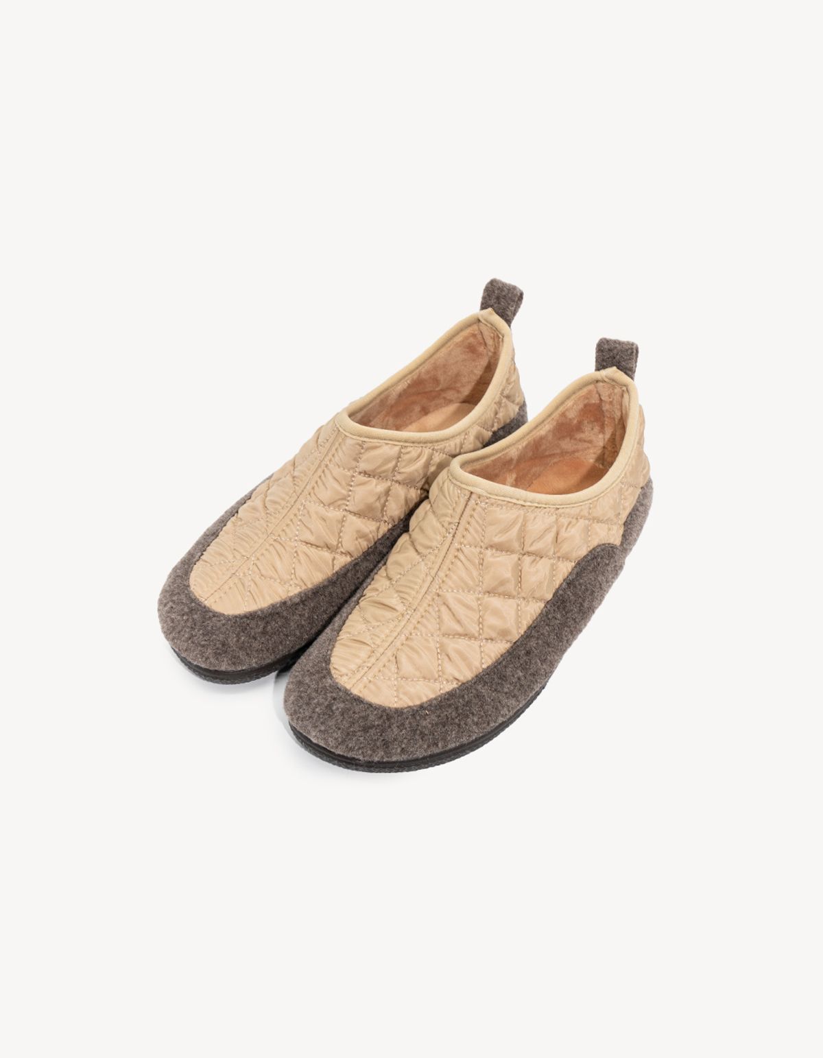 구루스 룸 슈즈(GURUS ROOME SHOES) 발렌시아 클래식 슬립온 베이지