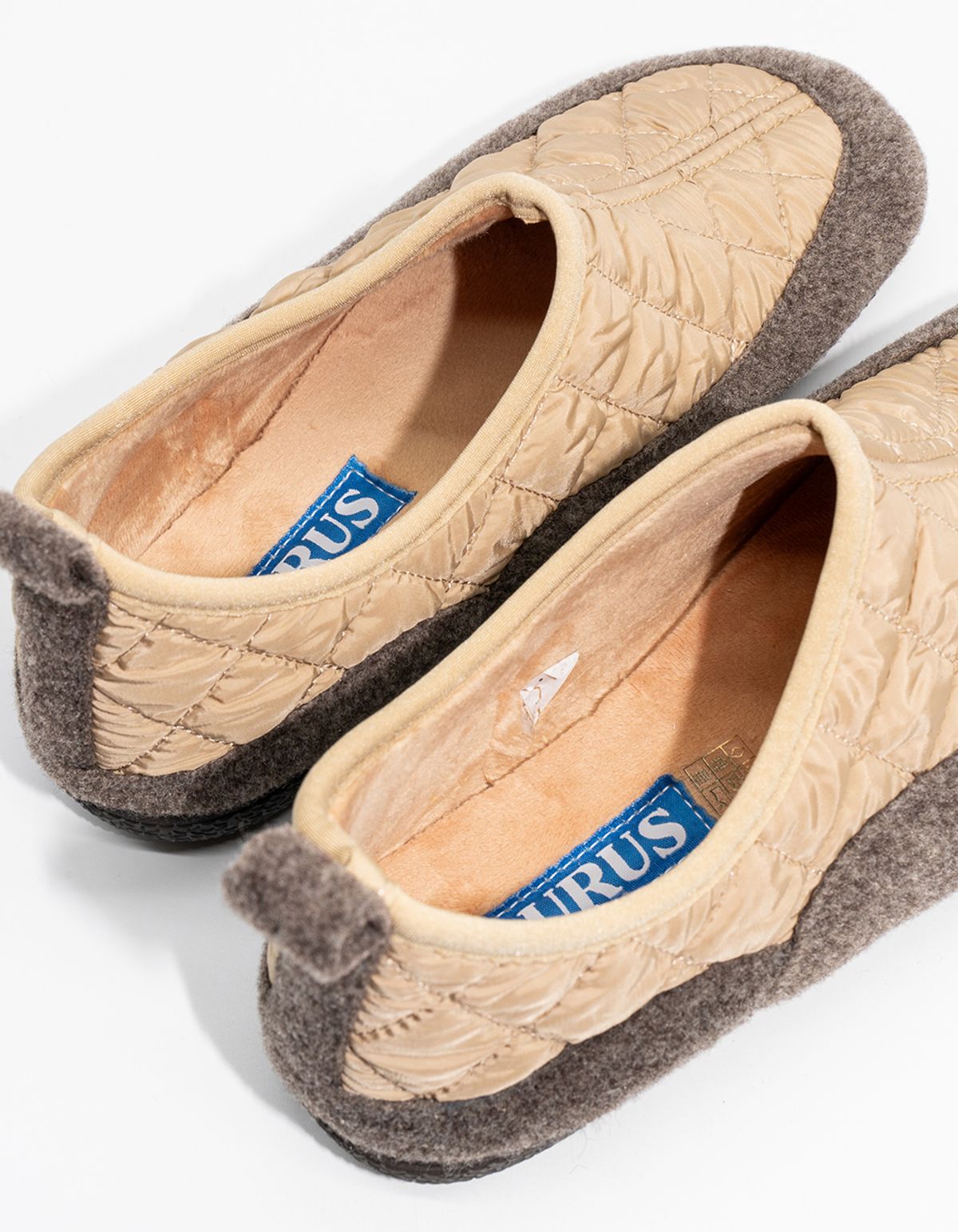 구루스 룸 슈즈(GURUS ROOME SHOES) 발렌시아 클래식 슬립온 베이지