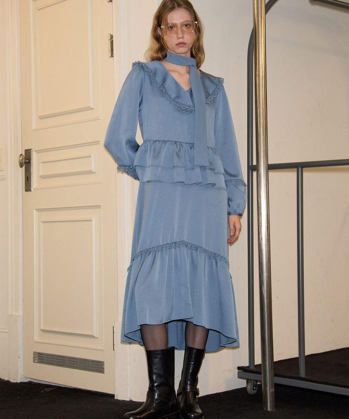 살롱 드 욘(SALON DE YOHN) Scarf Ruffle Long Dress_ Blue