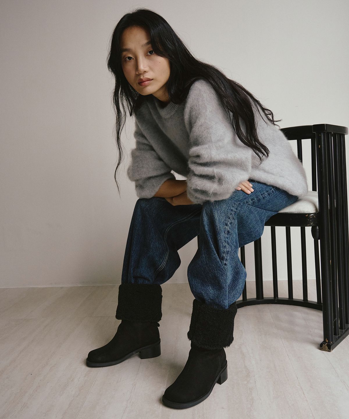트윗비피(TWVP) 모노 시어링 미들부츠(2colors) Mono Shearing Middle Boots 23F32