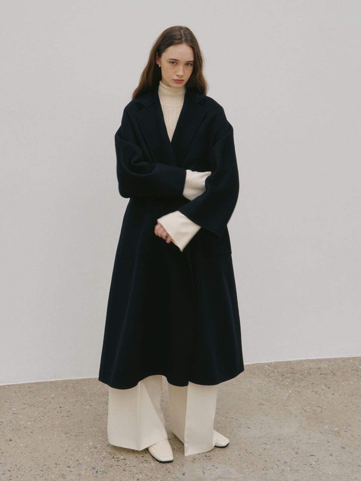 뮤제(MUSEE) NU MAGOT Merino Wool Blended Handmade Coat_Royal Navy