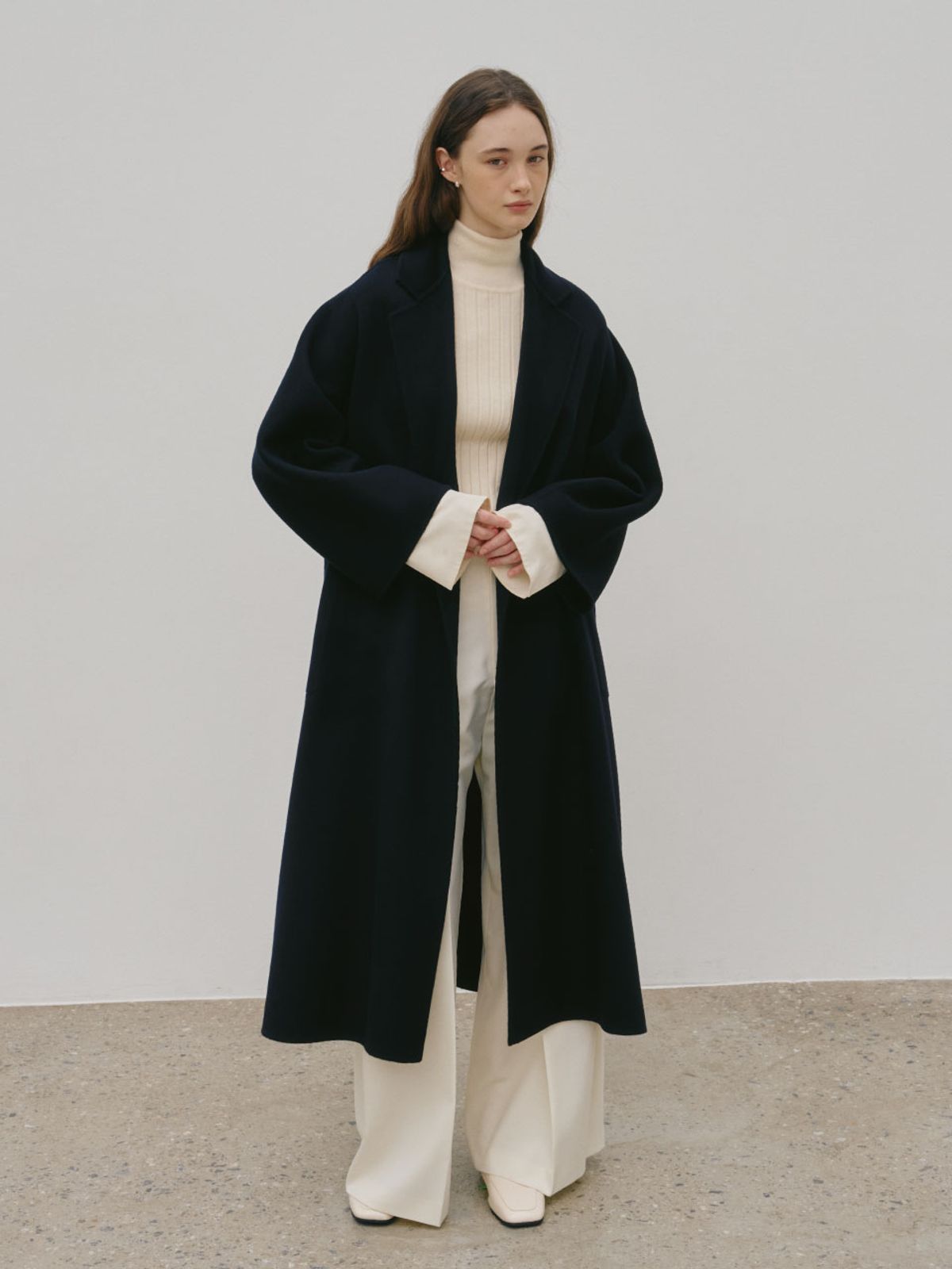 뮤제(MUSEE) NU MAGOT Merino Wool Blended Handmade Coat_Royal Navy