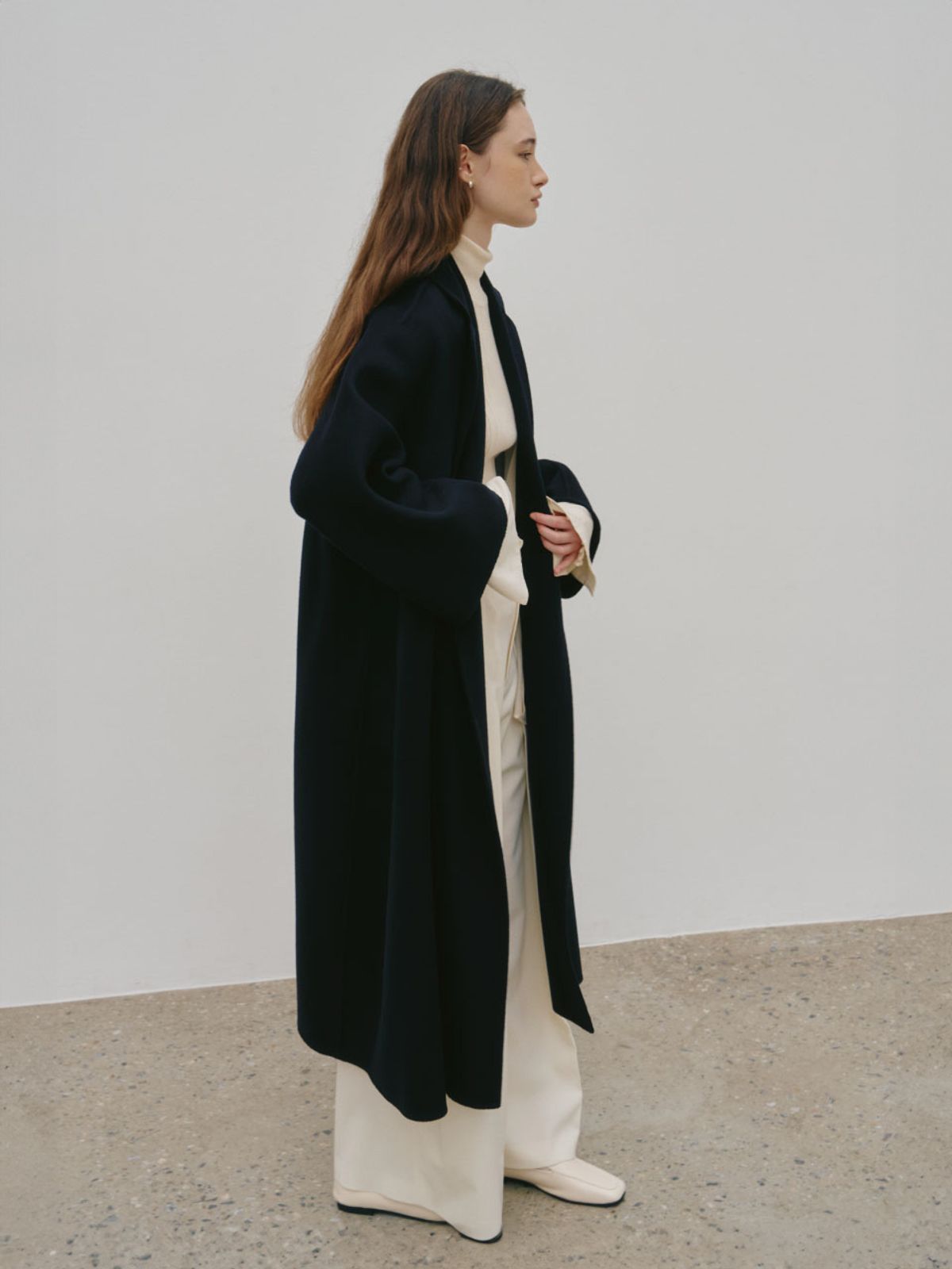 뮤제(MUSEE) NU MAGOT Merino Wool Blended Handmade Coat_Royal Navy