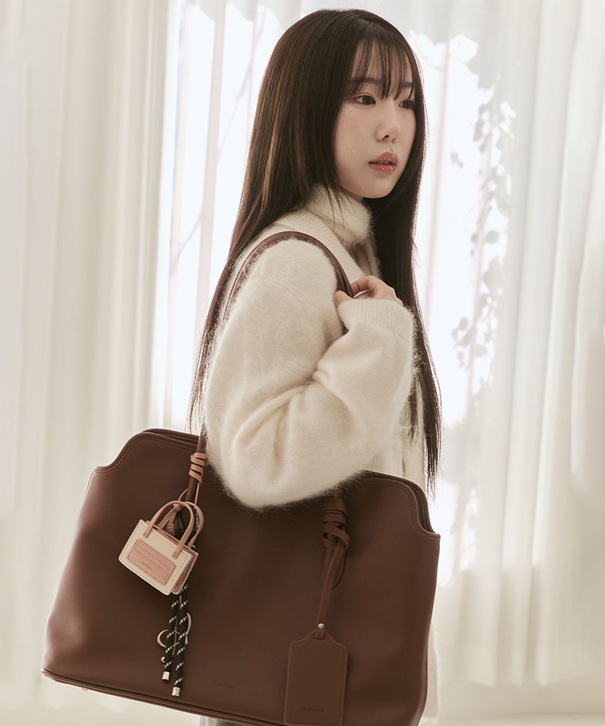 알키알카(ALKI ALKA) Cardi Mini Charm (Latte)