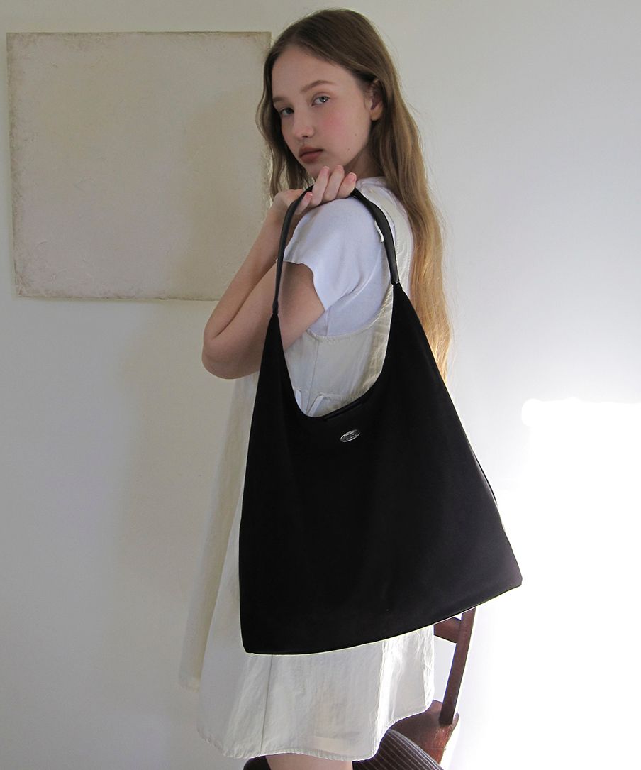 MUSINSA | DUMARO Merci Suede Shoulder Bag / Black