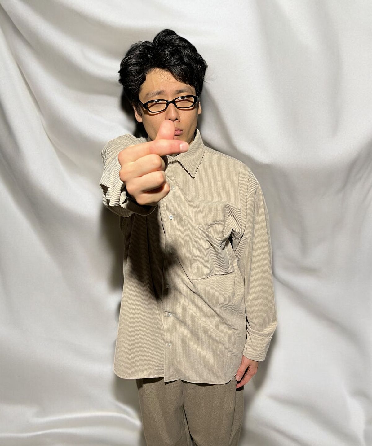 본슬리피(BORN SLIPPY) Soft Corduroy Oversize Shirts (Beige)