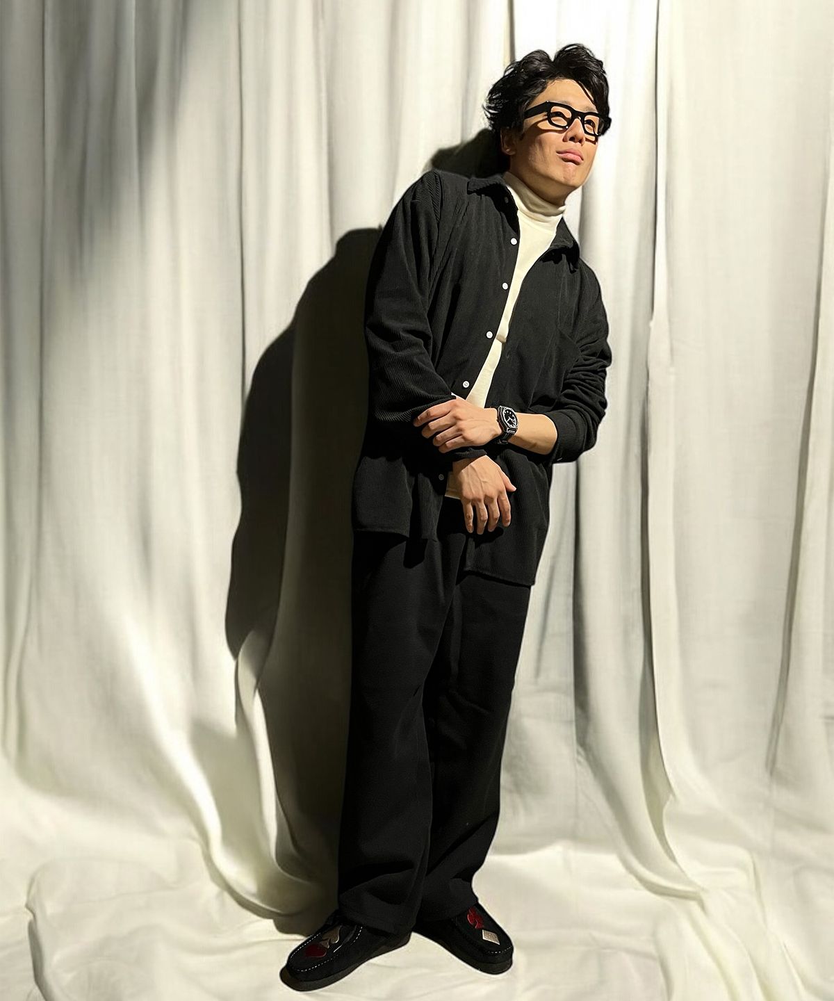 본슬리피(BORN SLIPPY) Soft Corduroy Oversize Shirts (Black)