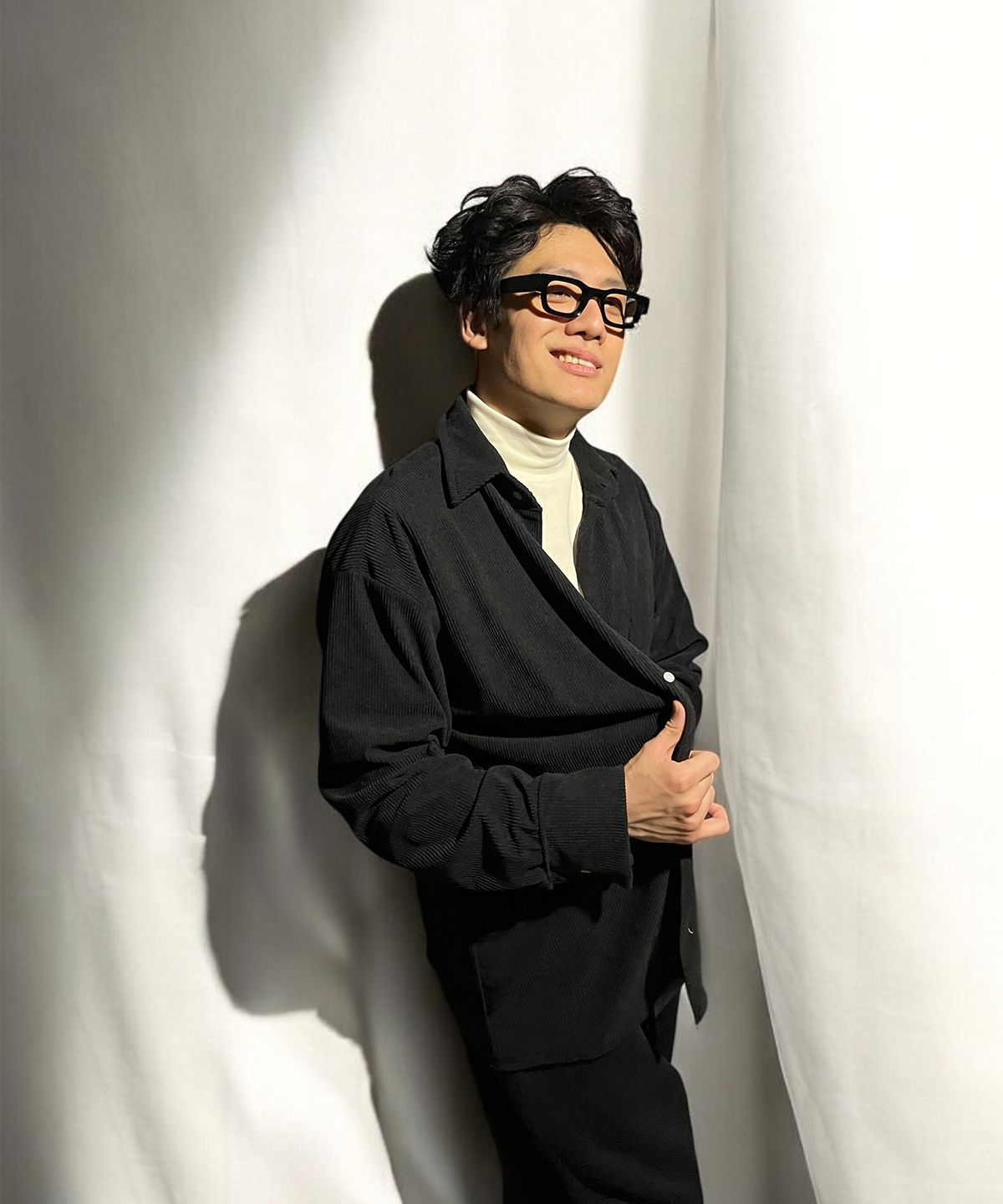 본슬리피(BORN SLIPPY) Soft Corduroy Oversize Shirts (Black)