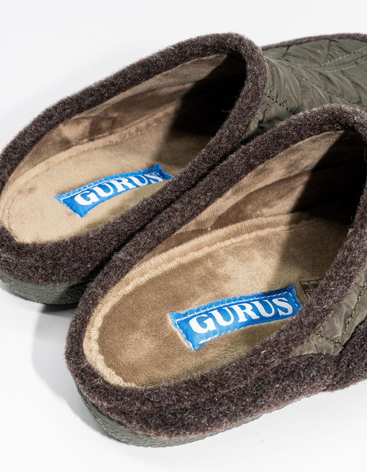 구루스 룸 슈즈(GURUS ROOME SHOES) Cadiz Classic 슬리퍼 카키