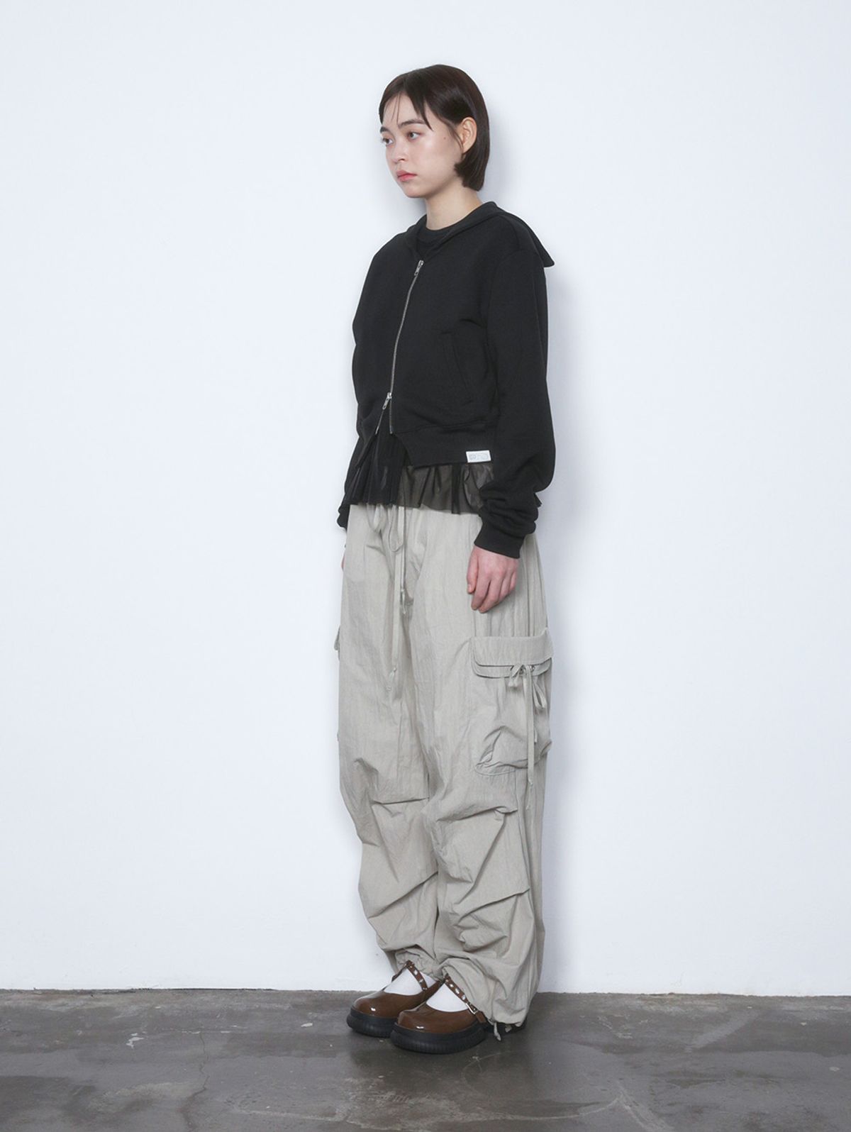 뚜오미오(TUOMIO) SAILOR COLLAR ZIP-UP [BLACK]