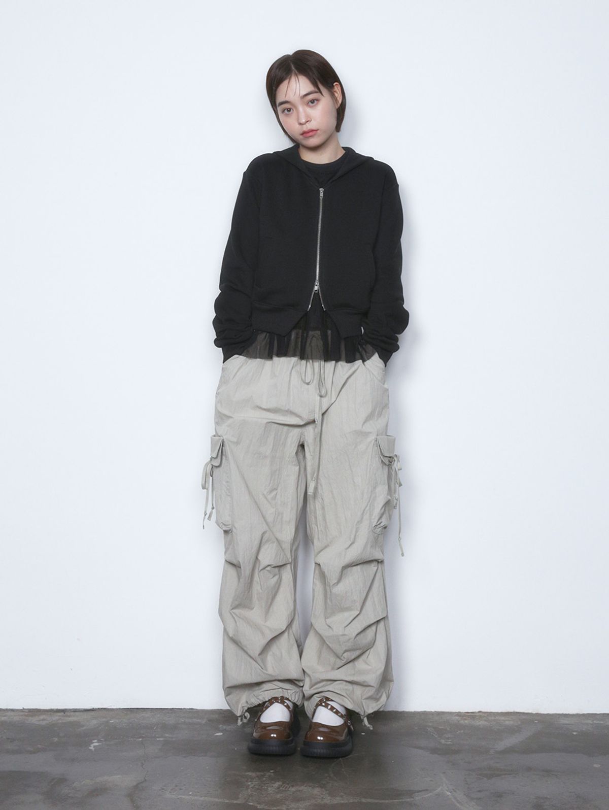 뚜오미오(TUOMIO) SAILOR COLLAR ZIP-UP [BLACK]