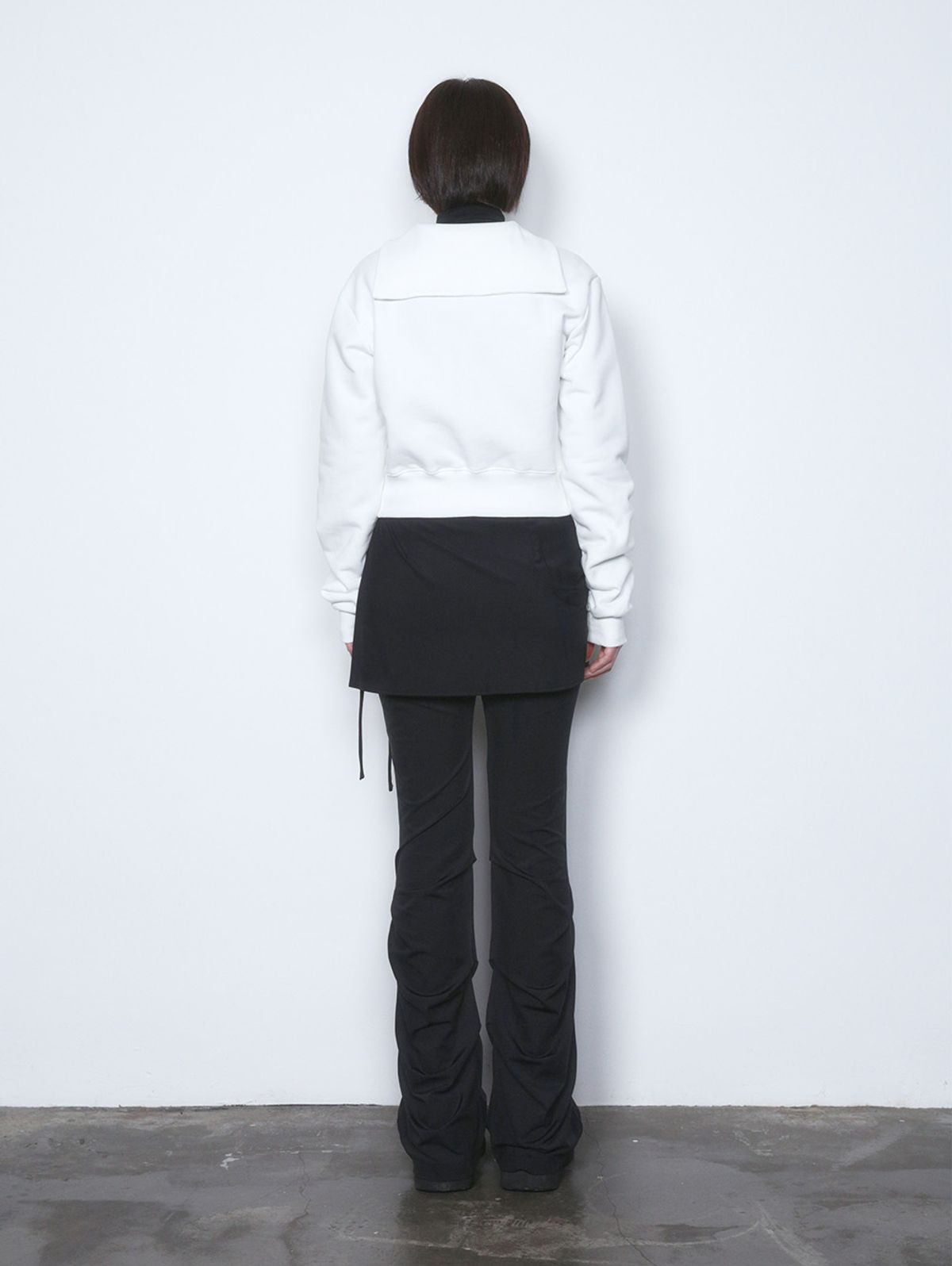 뚜오미오(TUOMIO) SAILOR COLLAR ZIP-UP [WHITE]