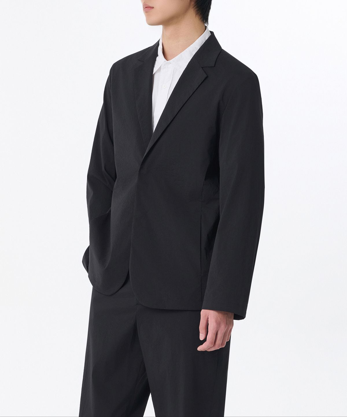 무신사 스탠다드(MUSINSA STANDARD) 올마이티 컴포트 블레이저 [블랙]