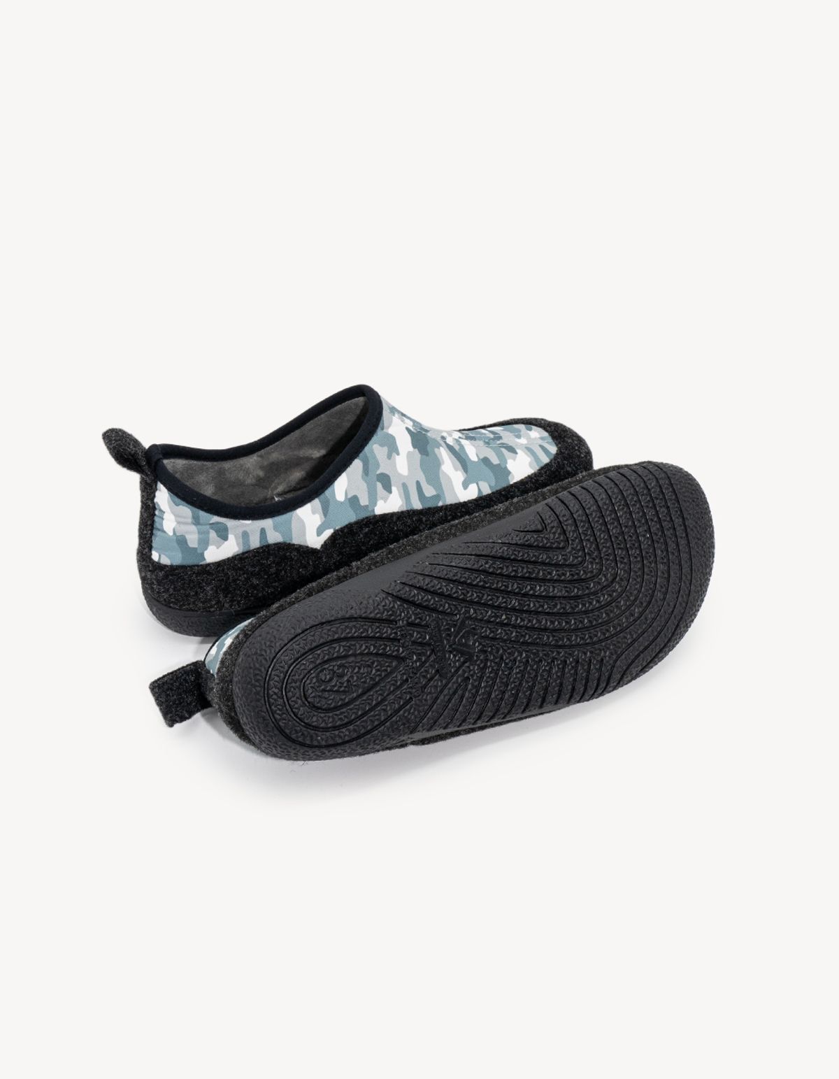 구루스 룸 슈즈(GURUS ROOME SHOES) Valencia Camo 슬립온 블랙그레이