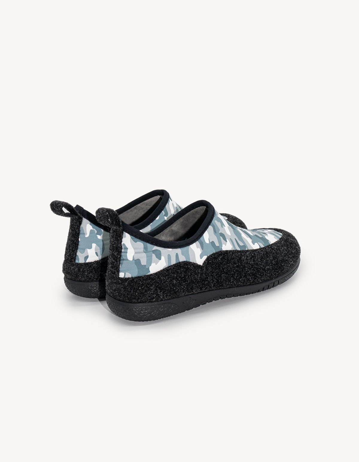 구루스 룸 슈즈(GURUS ROOME SHOES) Valencia Camo 슬립온 블랙그레이