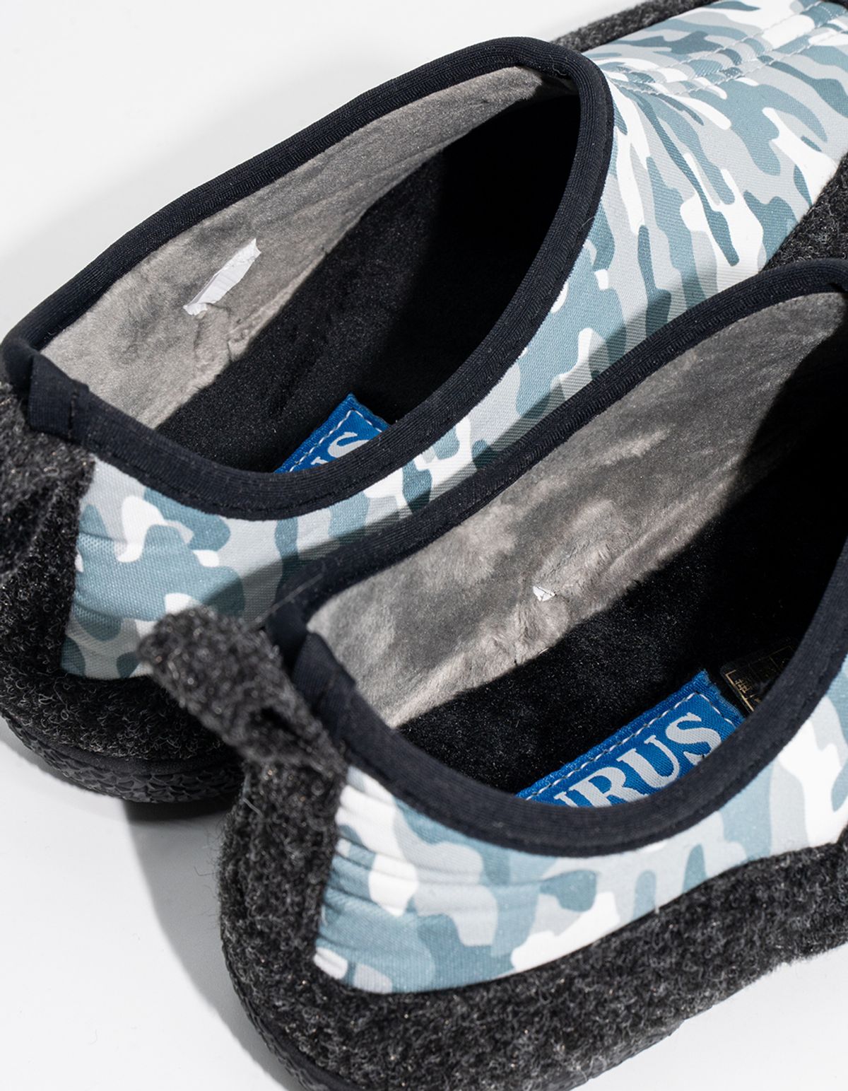 구루스 룸 슈즈(GURUS ROOME SHOES) Valencia Camo 슬립온 블랙그레이