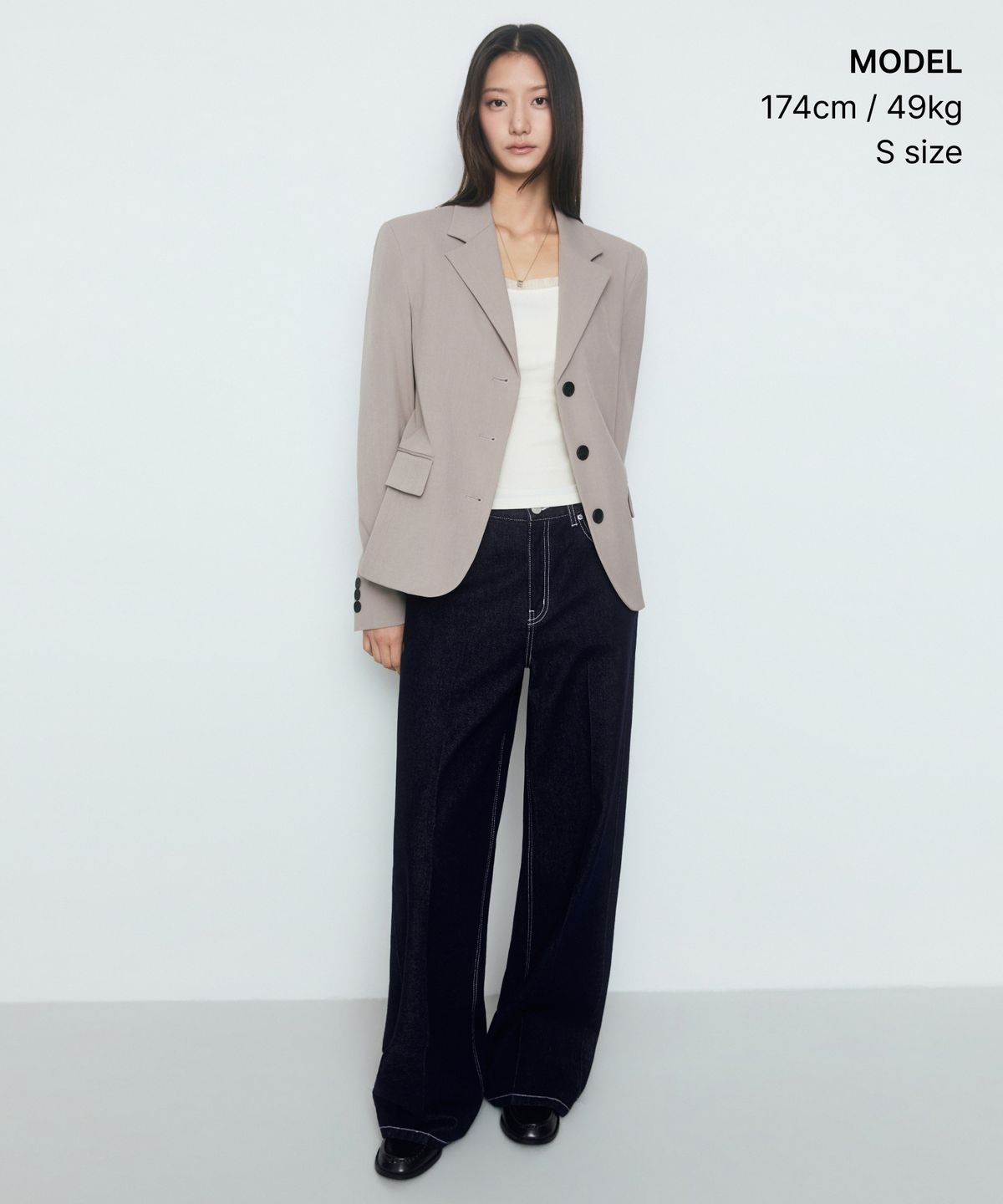무신사 스탠다드 우먼(MUSINSA STANDARD WOMAN) 우먼즈 레귤러 핏 3버튼 블레이저 [라이트 베이지]