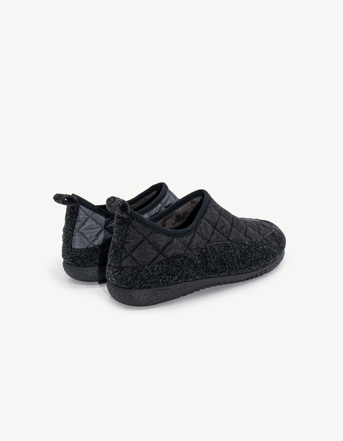 구루스 룸 슈즈(GURUS ROOME SHOES) Valencia 50 슬립온 블랙그레이