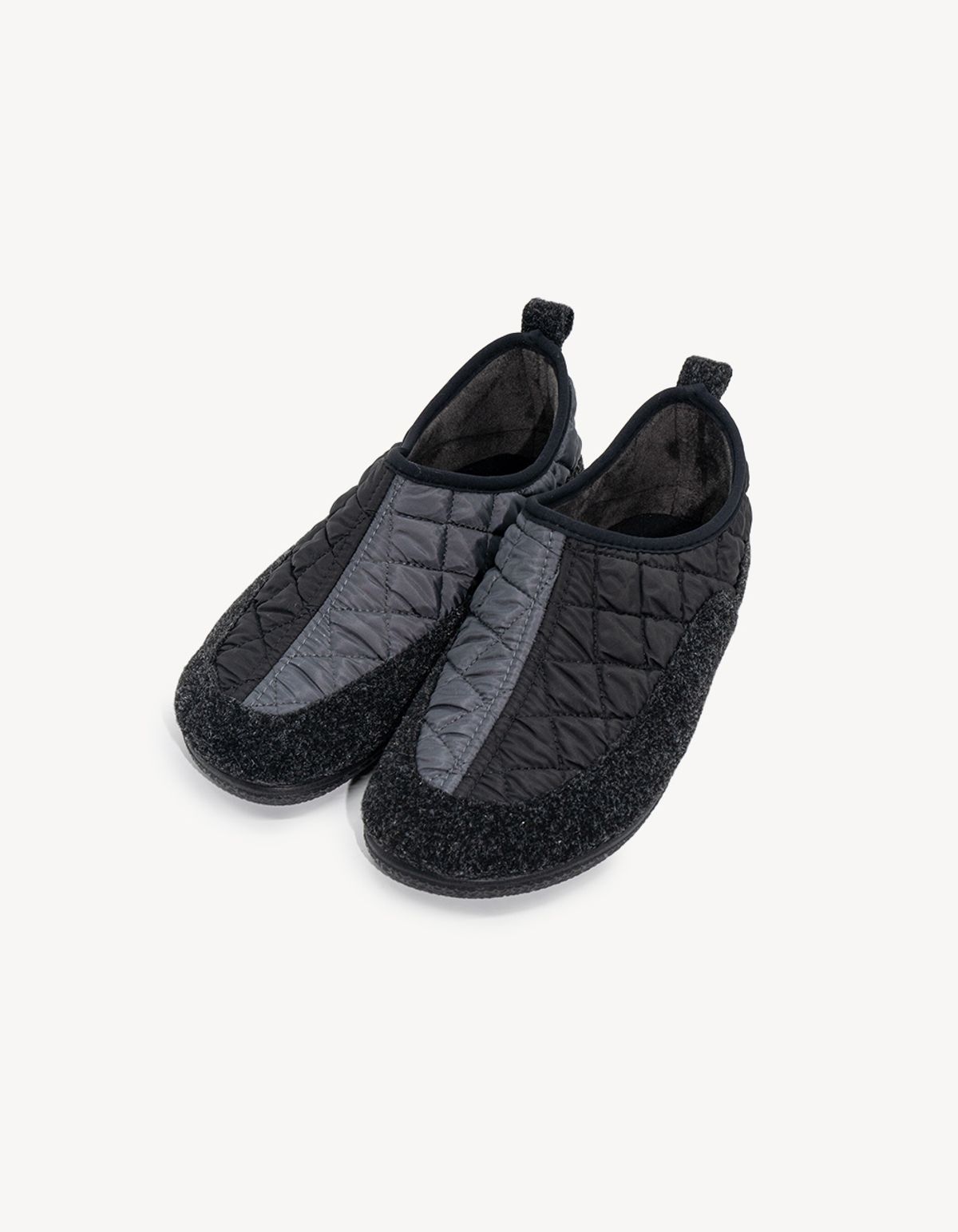 구루스 룸 슈즈(GURUS ROOME SHOES) Valencia 50 슬립온 블랙그레이