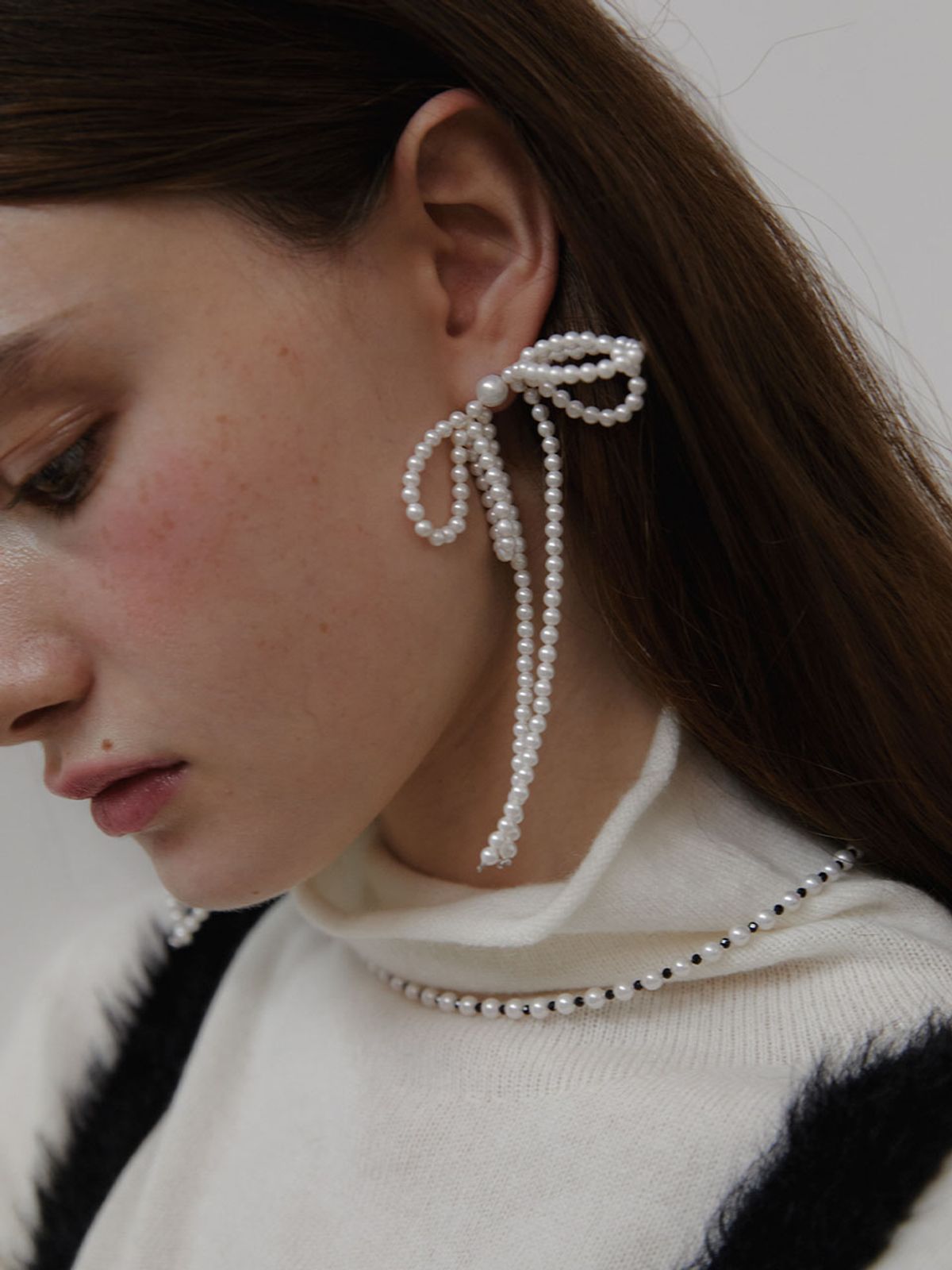 러브미몬스터(LOVE ME MONSTER) Double Pearl Ribbon Earrings (L244MER010)