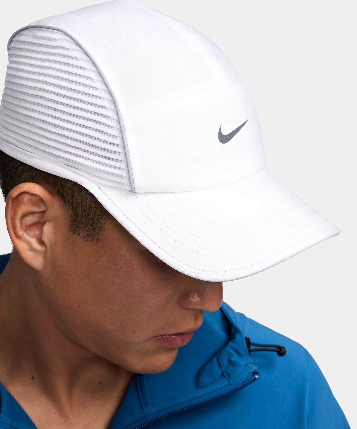 나이키(NIKE) 드라이 핏 ADV 플라이 언스트럭처 에어로빌 에어로어댑트 캡 - 화이트:앤트러사이트:블랙 / FJ0736-100