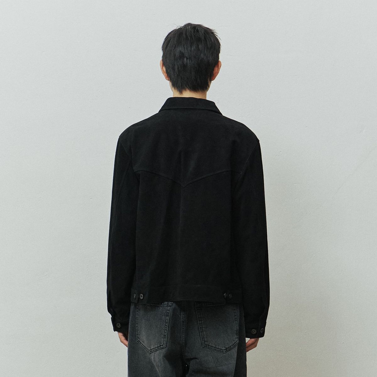 시선(SEASUN) 카프 스웨이드 자켓_블랙