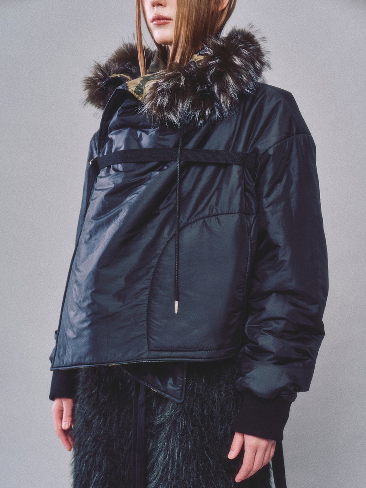 솜속(SOMSOC) HIGHNECK HARNESS PUFFER JACKET_BLACK