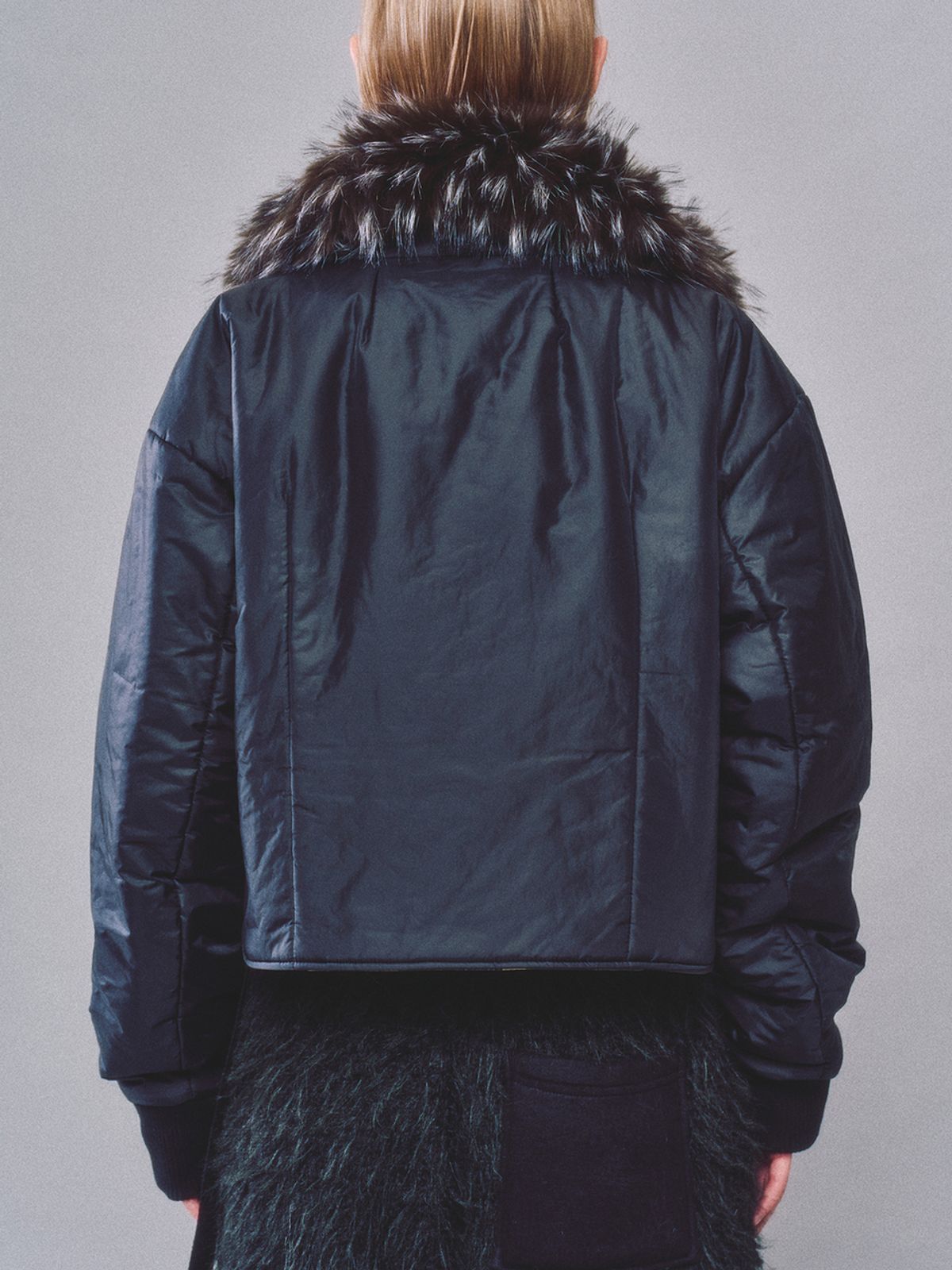 솜속(SOMSOC) HIGHNECK HARNESS PUFFER JACKET_BLACK