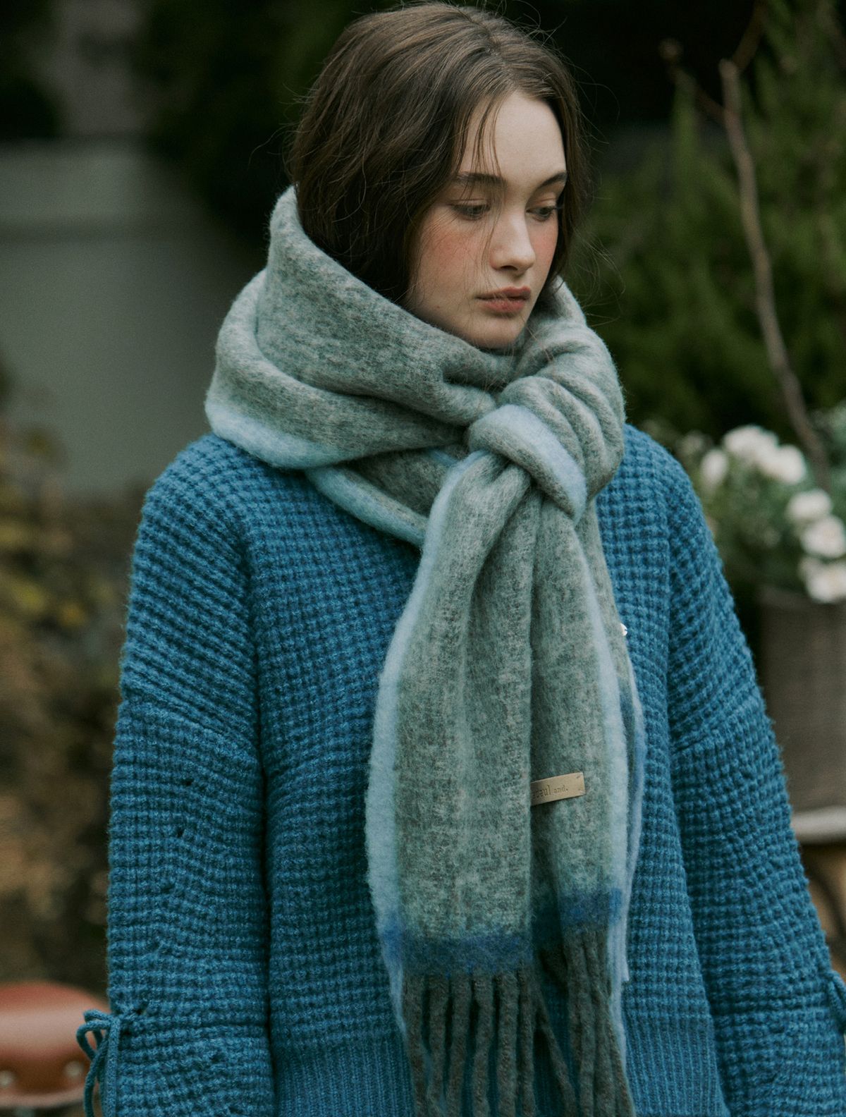 어다울(ADAUL) Side line multi hairy long muffler - 2color
